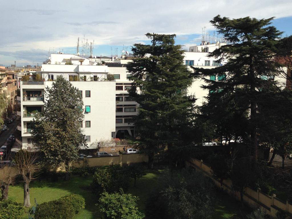 Room In Roma Isole Exterior photo